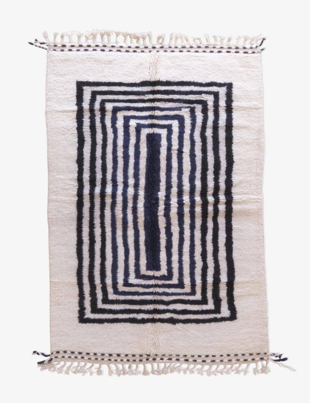 Black and White Rug from Morocco - 268 x 175 cm