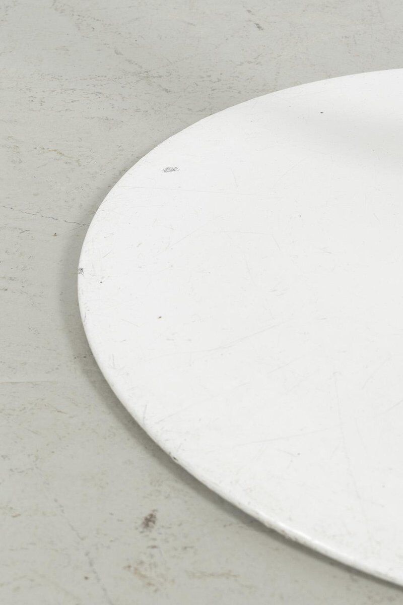 Vintage Side Table by Eero Saarinen
