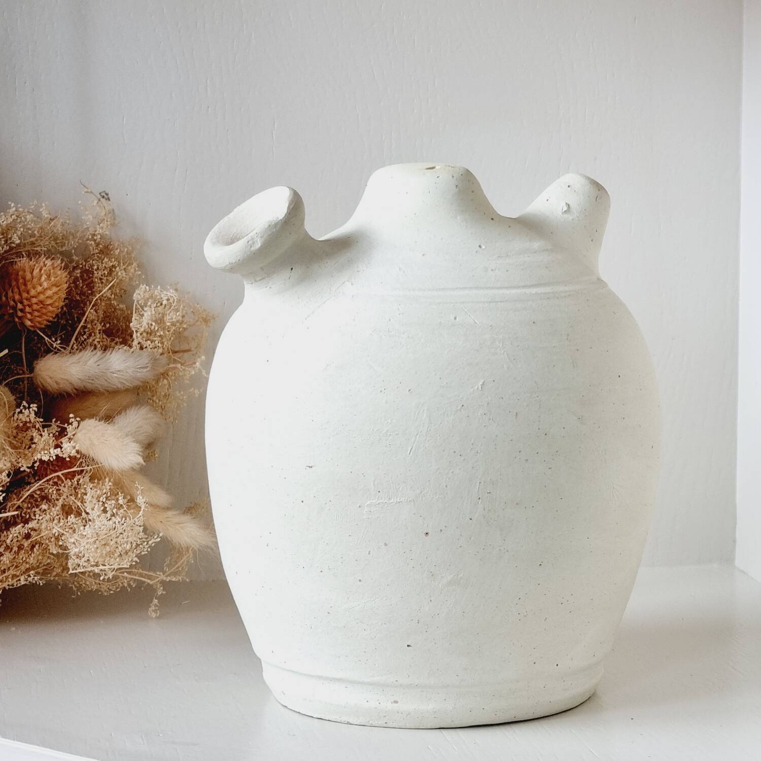 White terracotta gargoulette