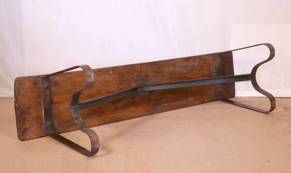 Ancien banc en teck birman et piètement en fer forgé