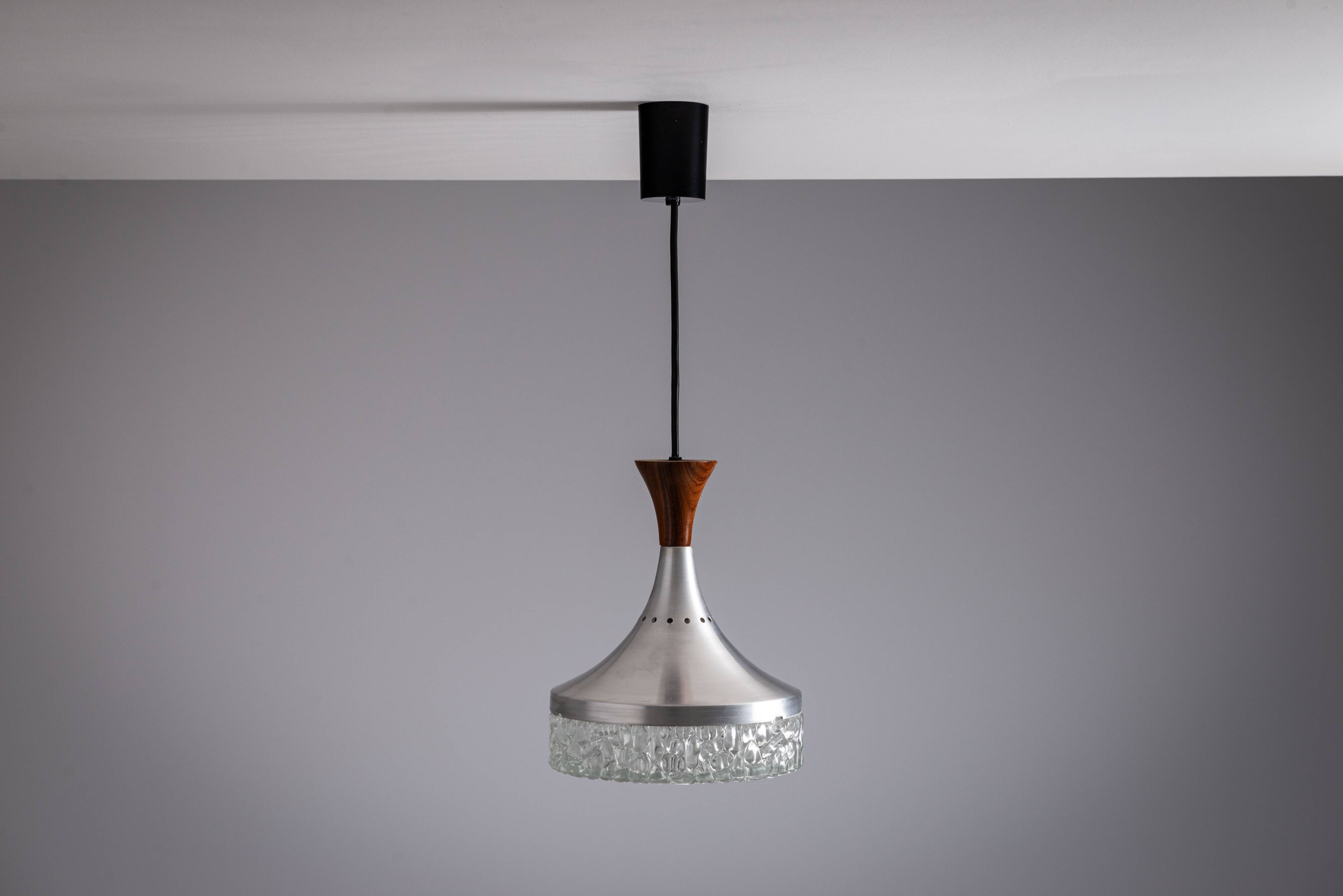 Sölken Leuchten pendant in aluminium and wood
