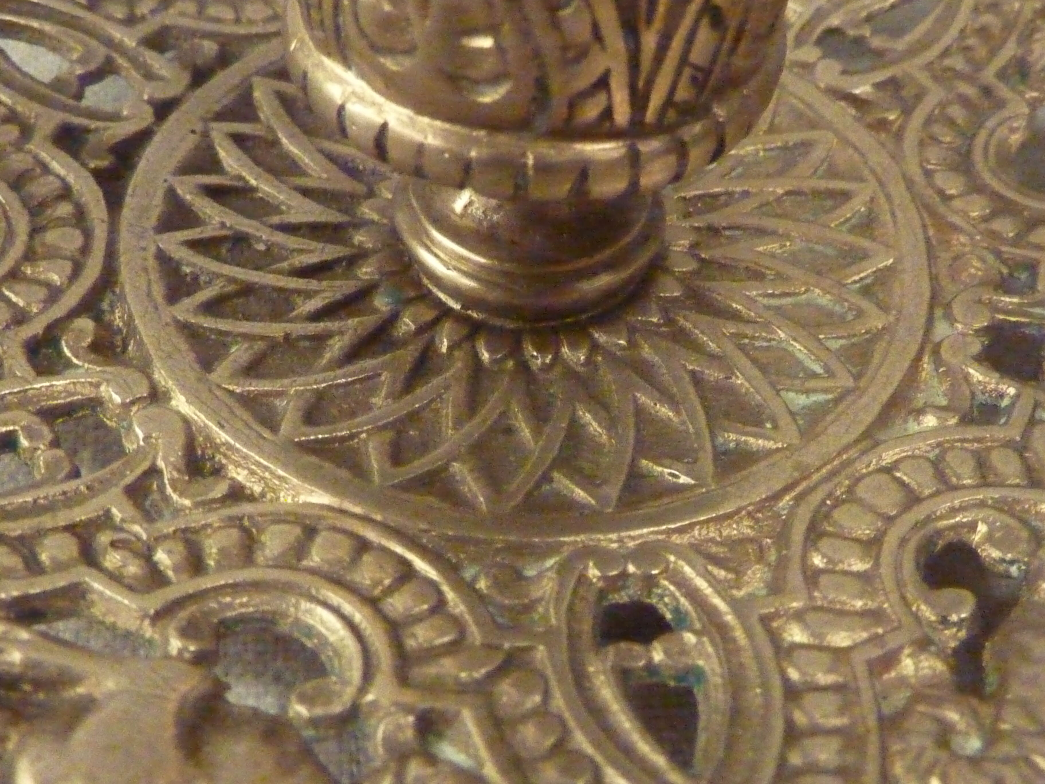 Hand boougeoir, cellar rat, openwork bronze