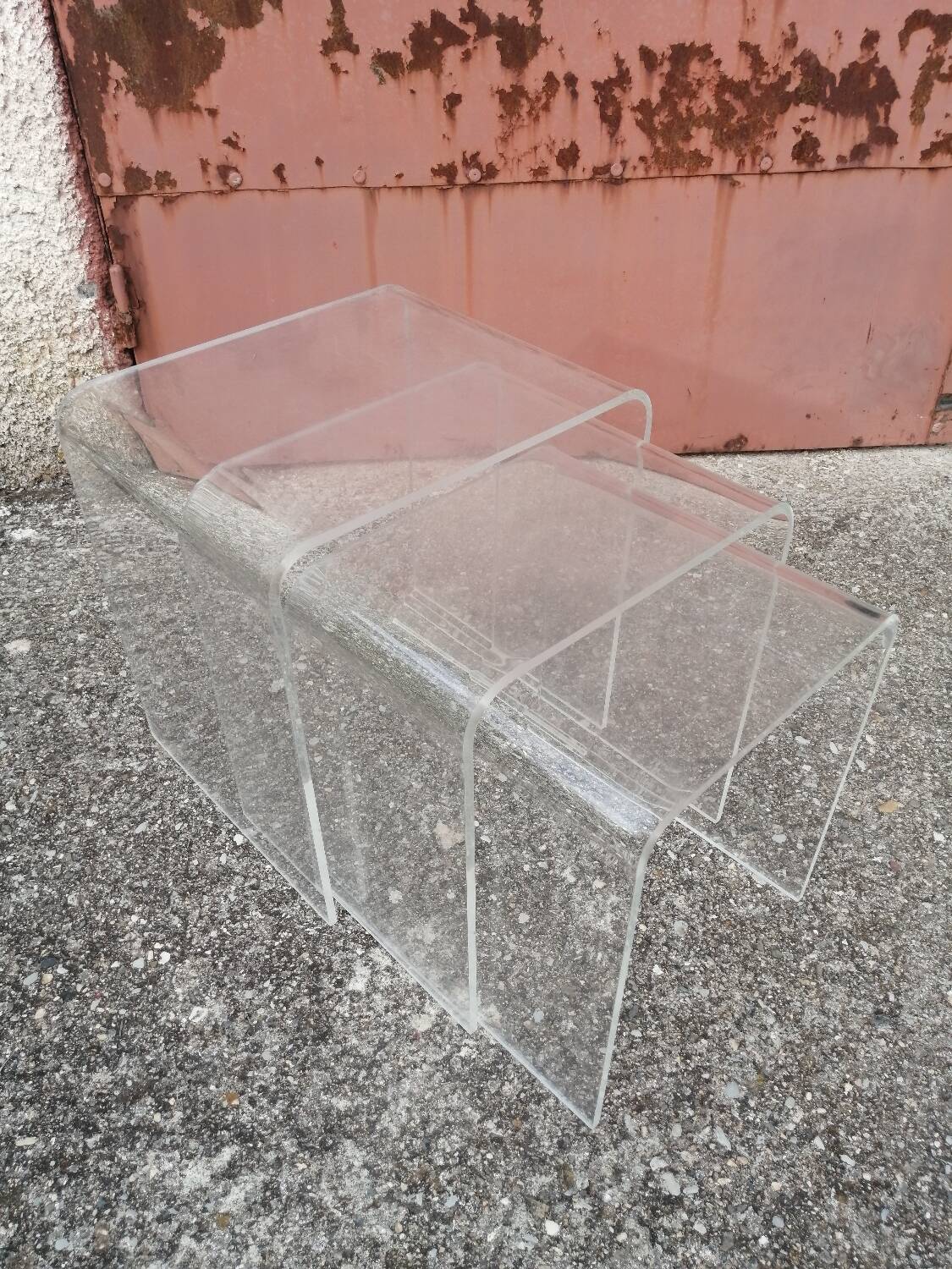 3 nesting tables in plexiglass