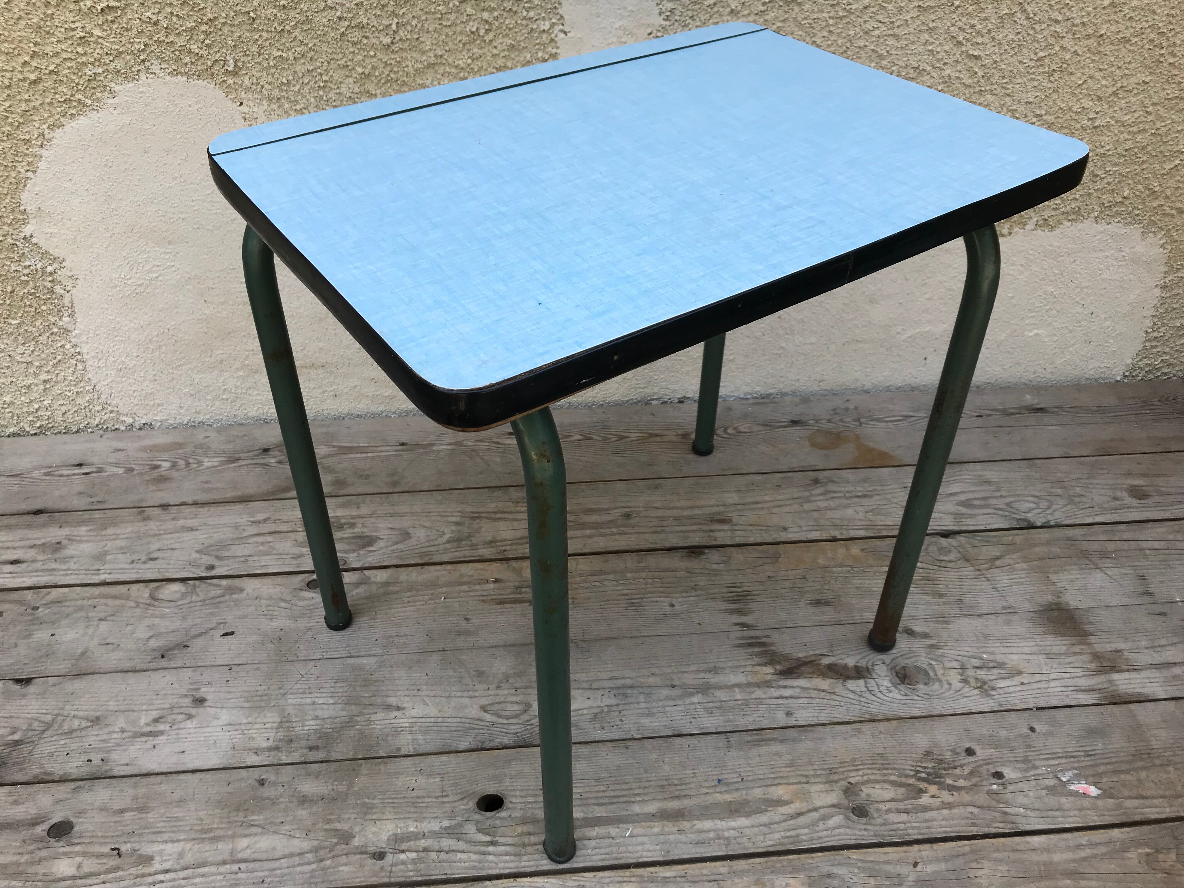 Desk school child