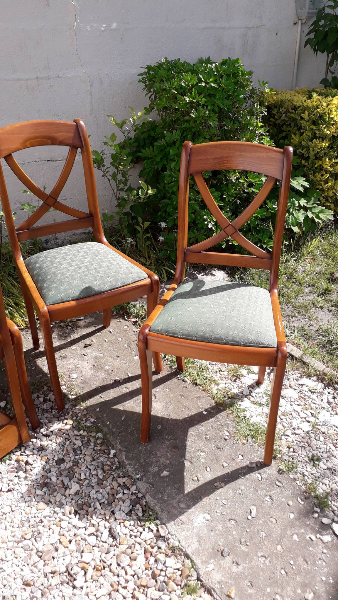 living room chairs