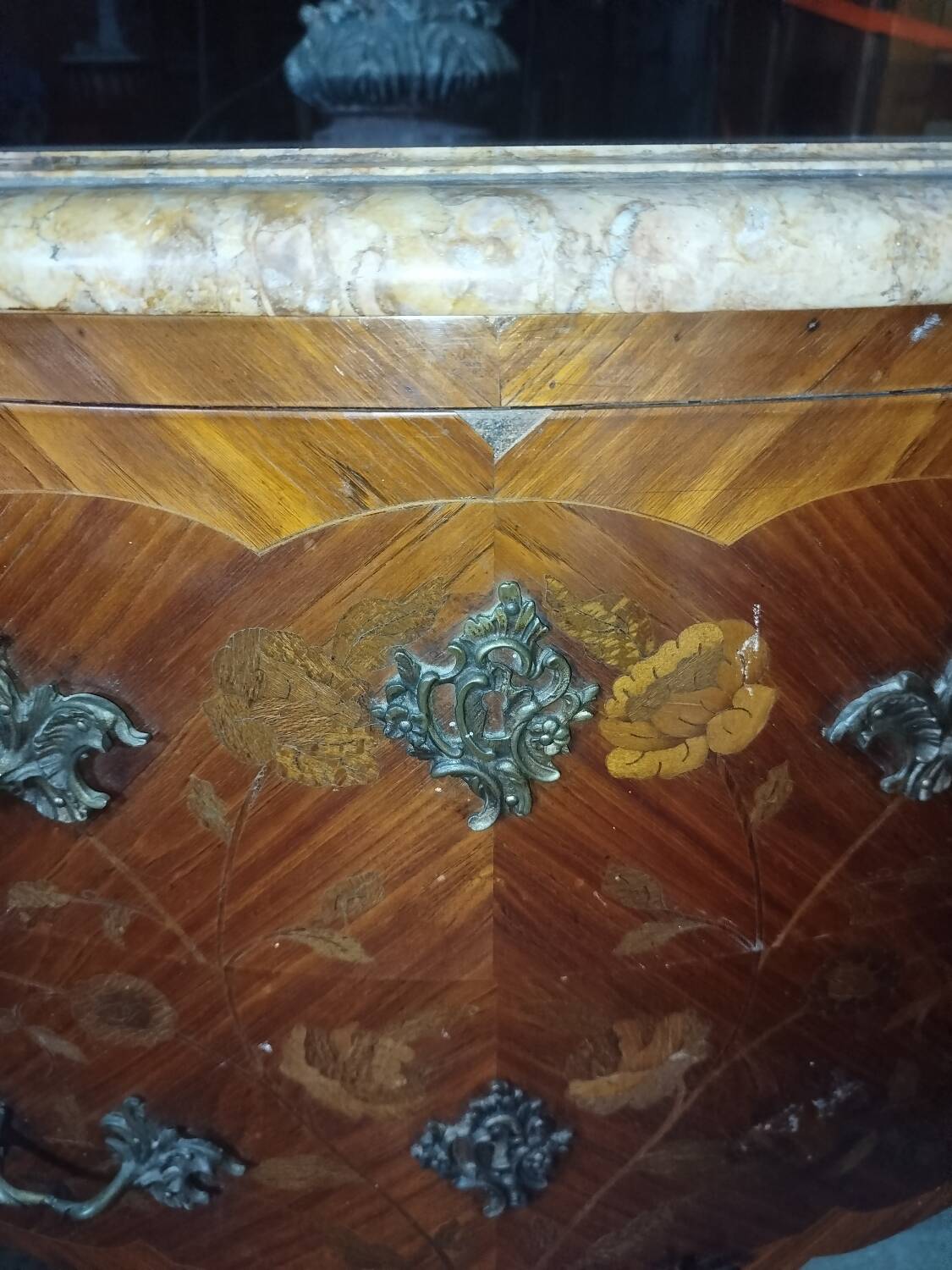 Louis XV chest of drawers