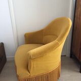 Toad fringed velvet armhair