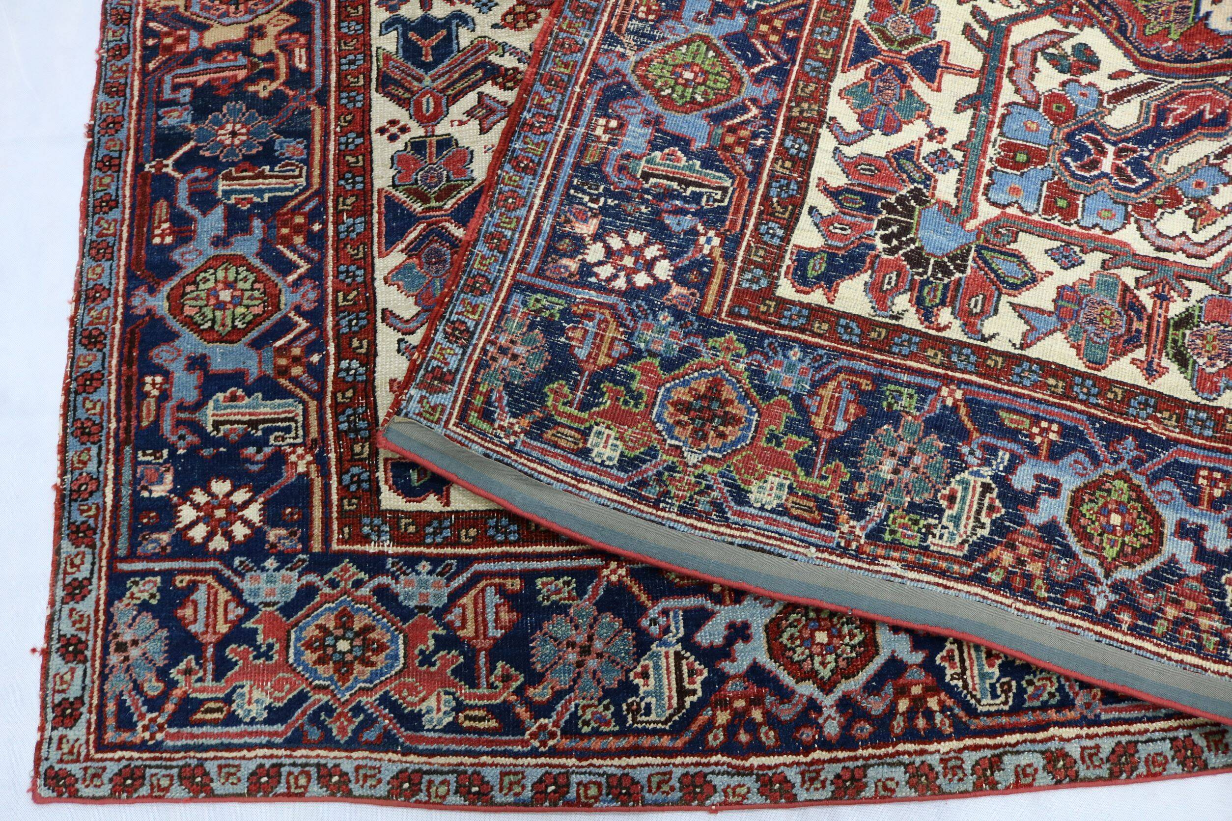 Handmade heriz rug
