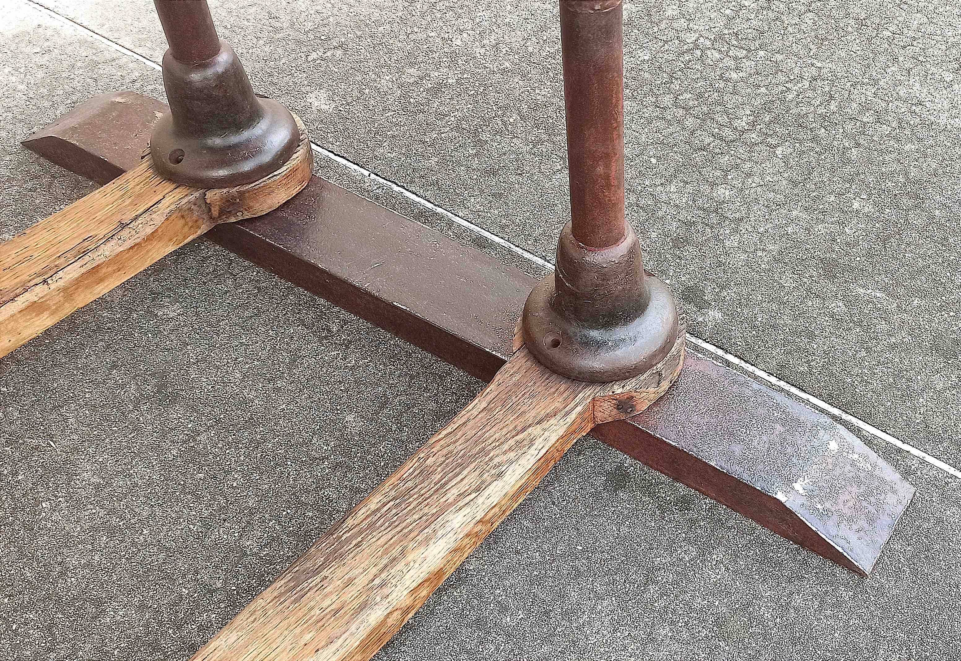 Table d'atelier ou table à manger Longueur 2,60 m Hauteur 74,7 cl