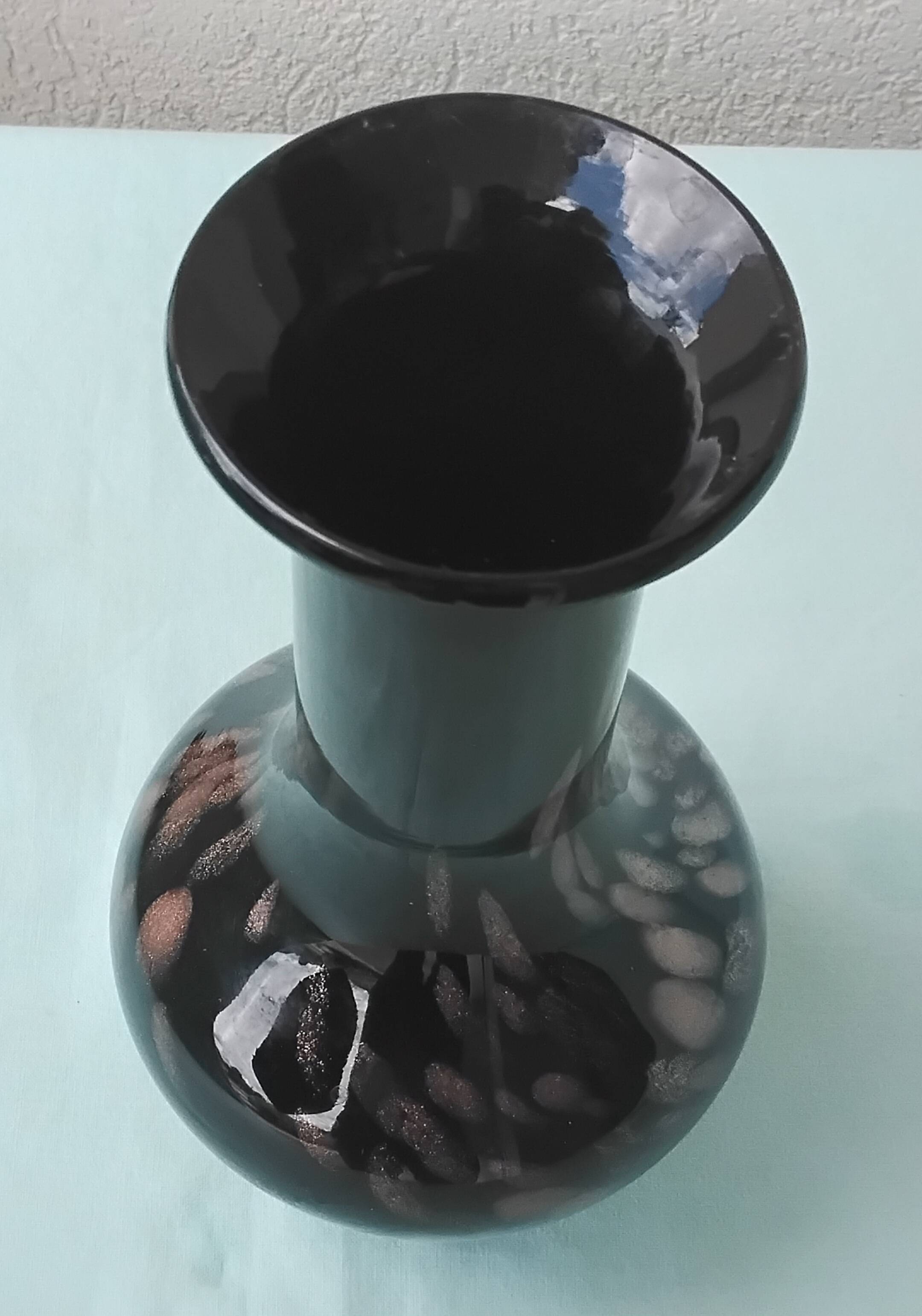 Black glitter glass vase