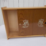 Doll cabinet
