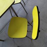 Table and chairs in 50s formica