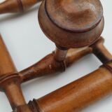 Retractable vintage hook