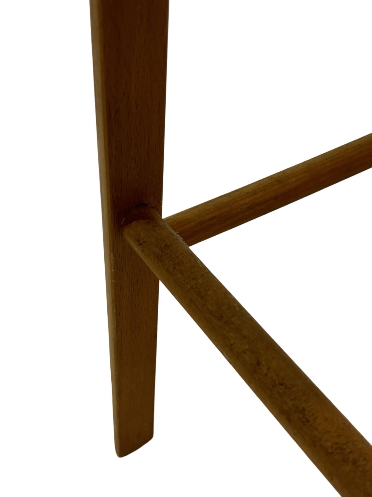 Tabouret vintage années 60 en chêne avec assise tressée