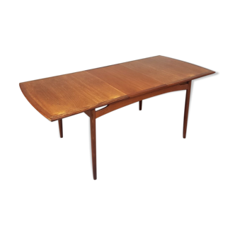 Gplan teak extendable dining table