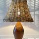 Lampe artisanale en grès emaillé vintage et rotin
