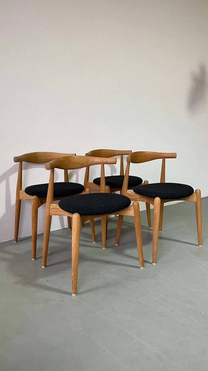 Set Carl Hansen oak chairs elbow