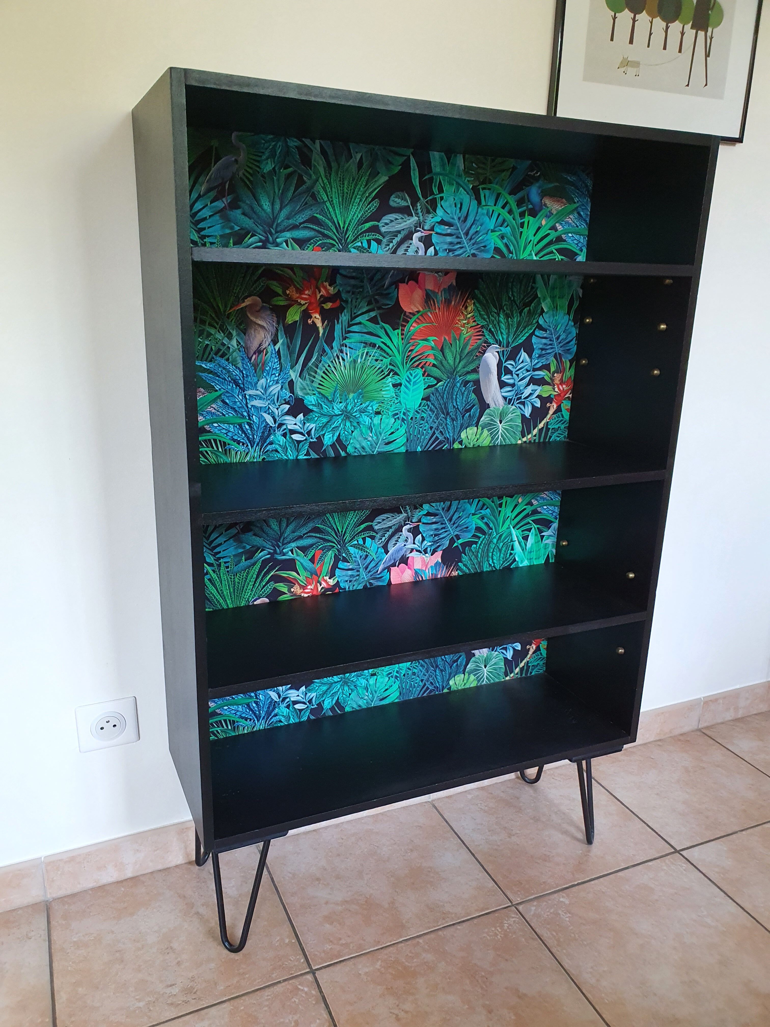 Shelf cabinet