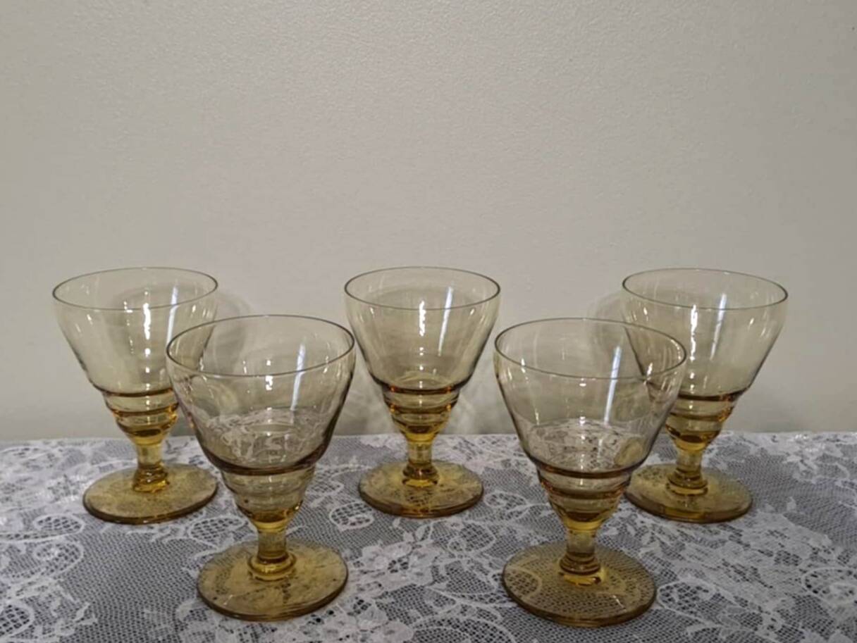5 aperitif glasses
