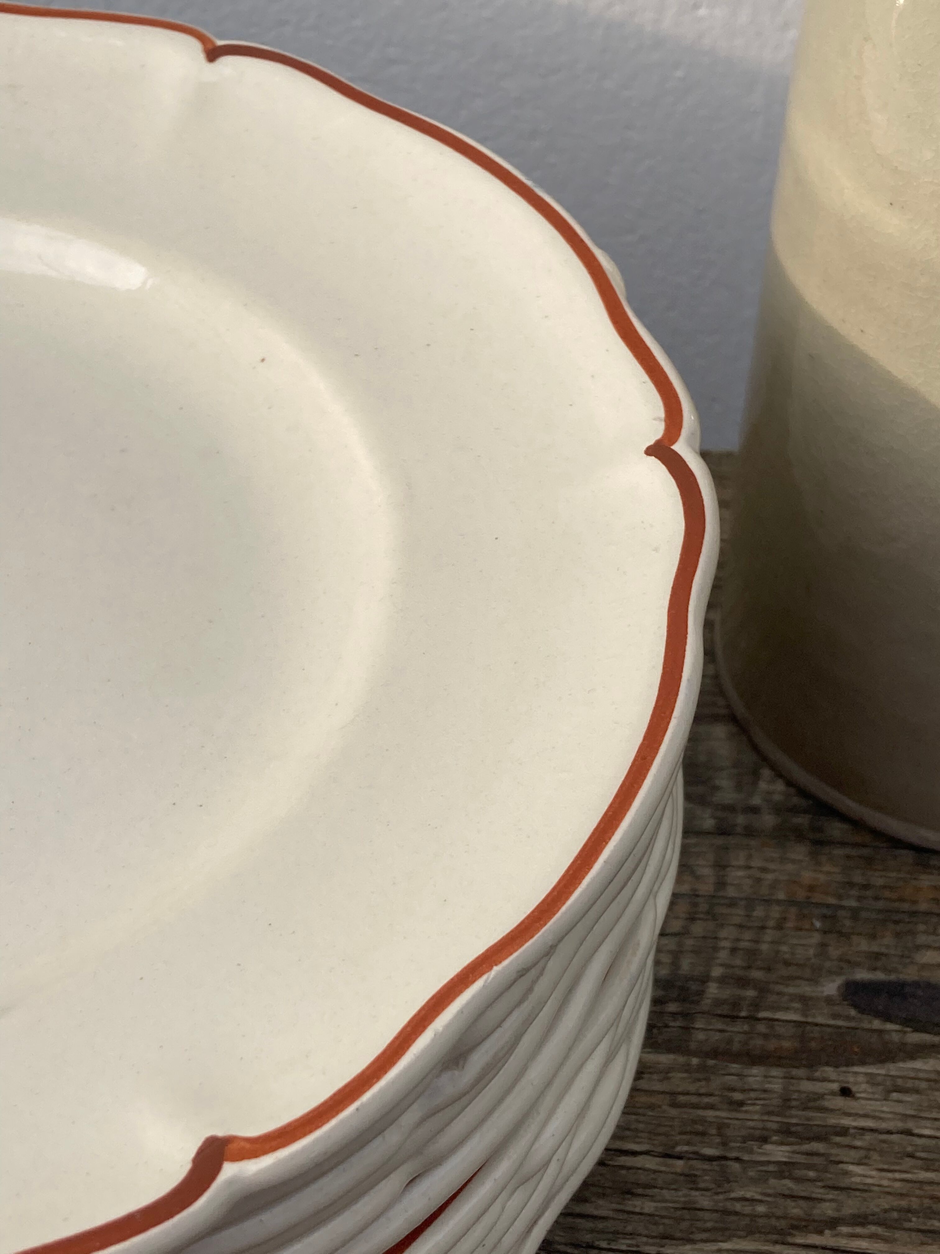 12 white old flat plates with brown fillet