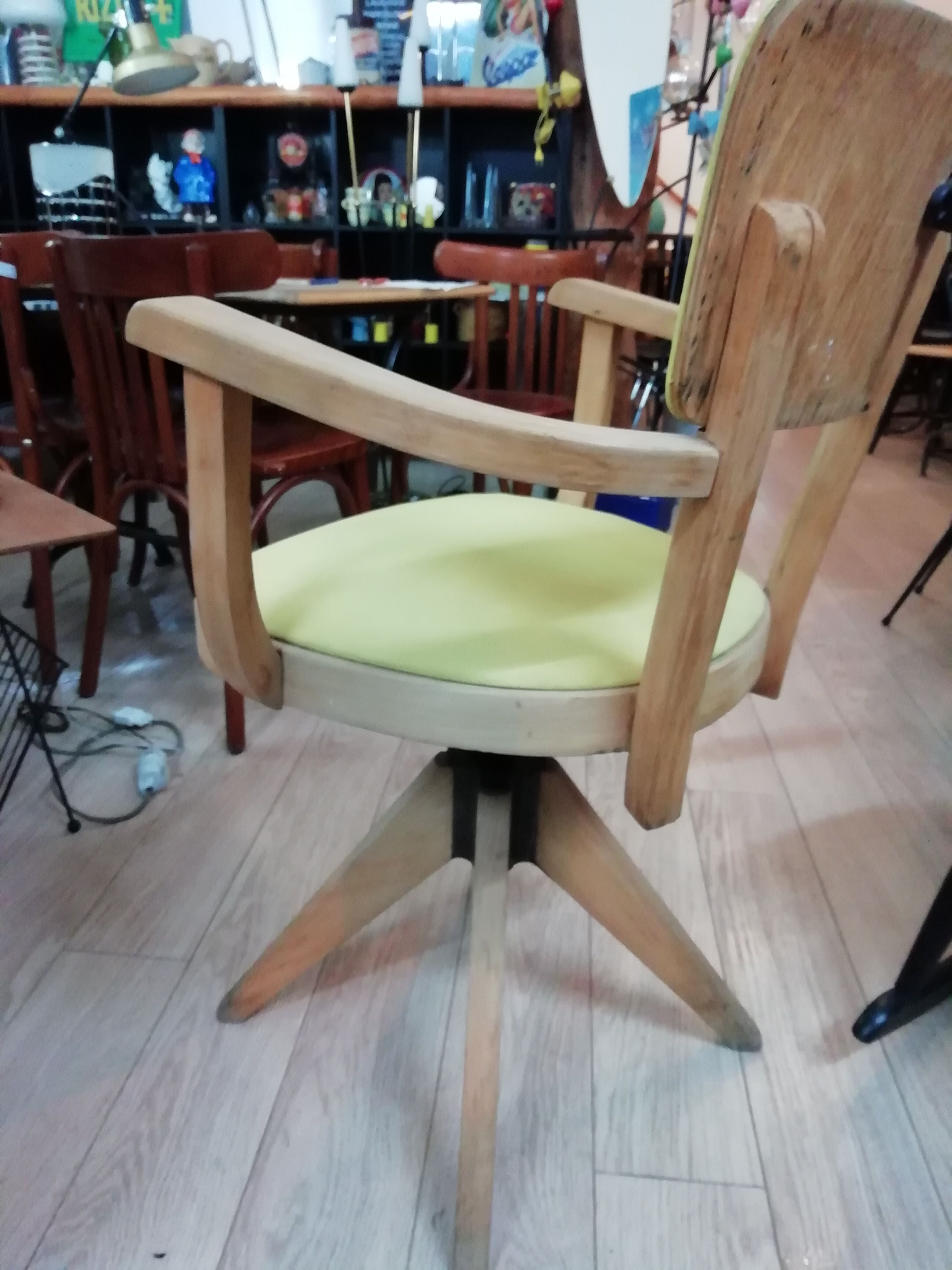 Baumann Barber armchair