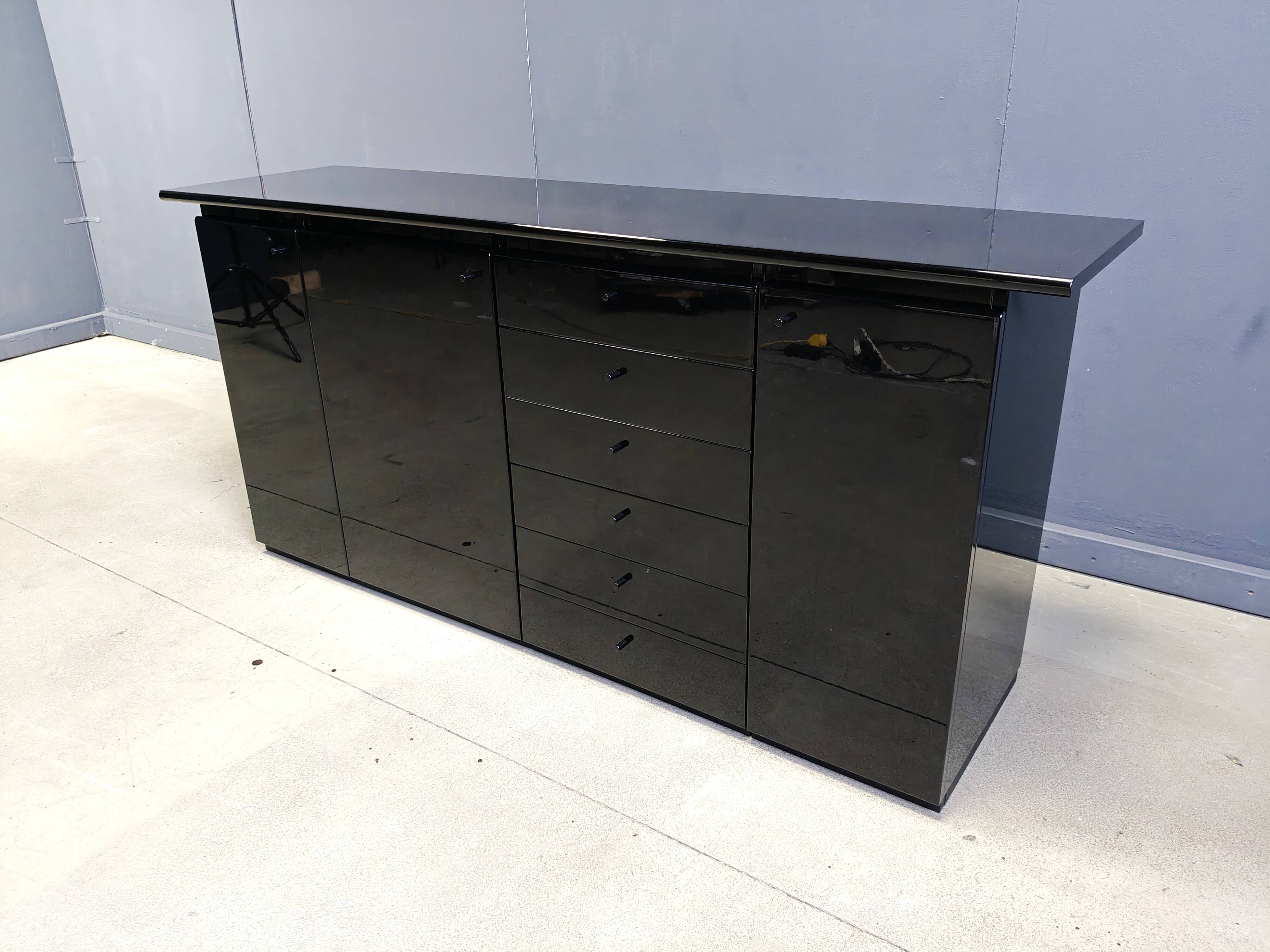 Vintage Italian Gloss sideboard, 1970s