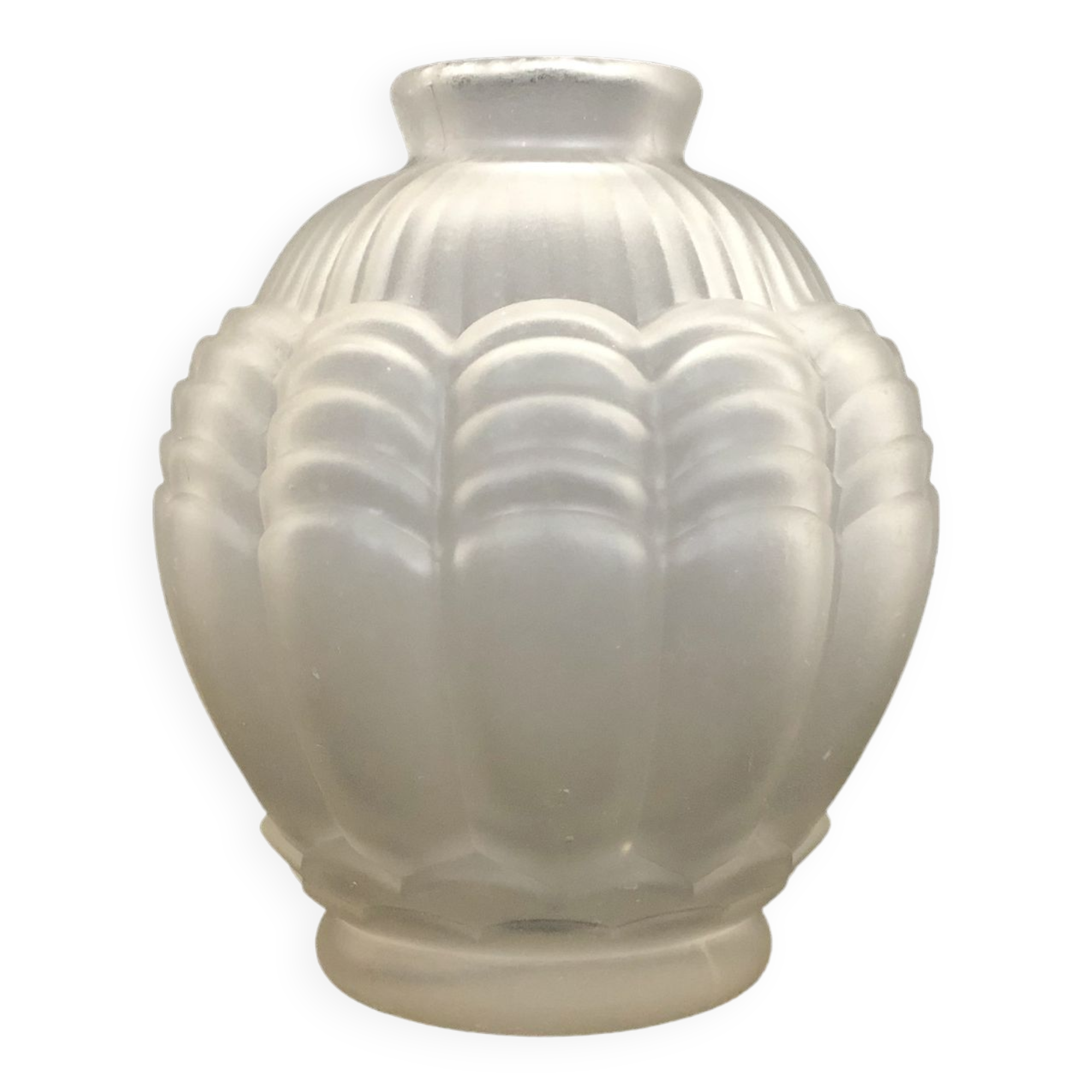 Art Deco vase in frosted glass. Art Deco era. Made in France
