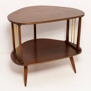 Table d'appoint TV vintage Mid-Century Modern en bois de hêtre, Pologne, années 1960