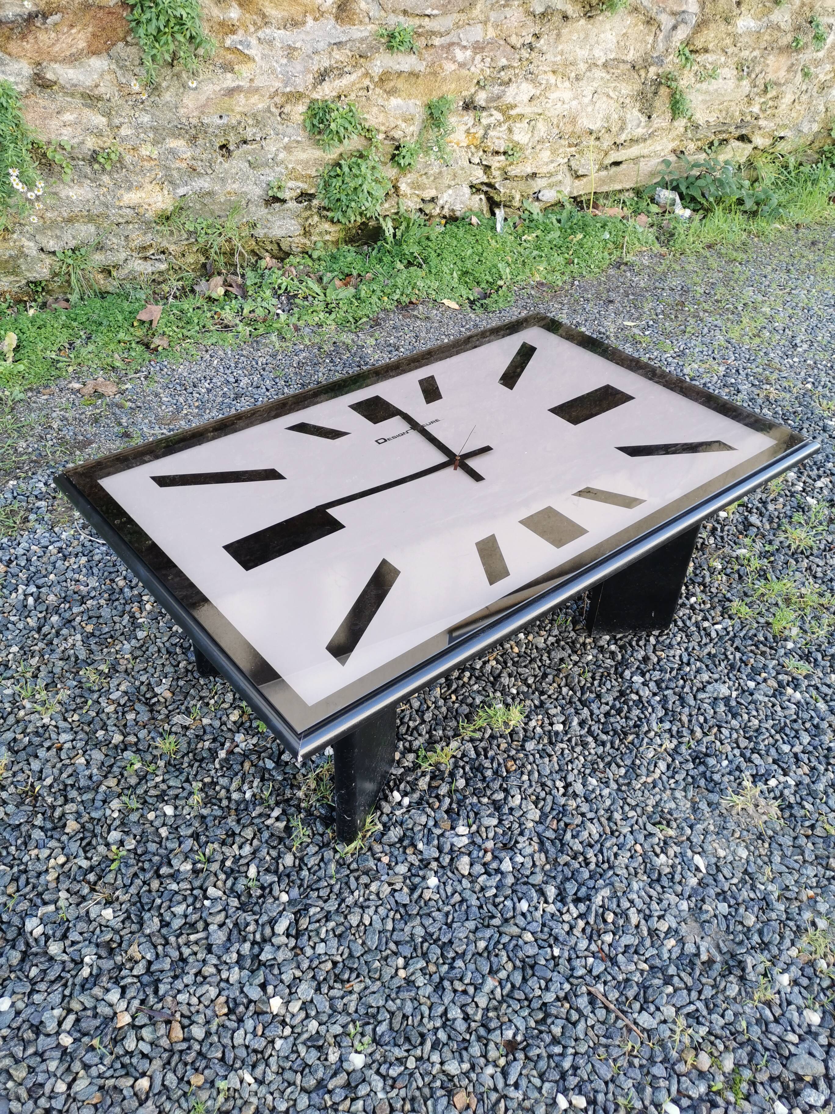 Table basse vintage horloge