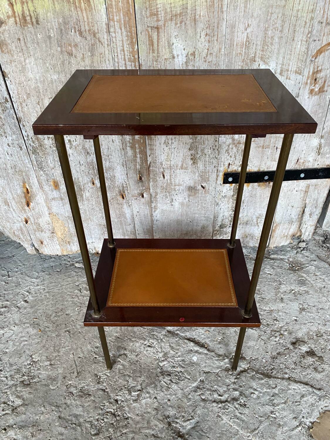 Chevet, table d’appoint vintage en bois et métal doré