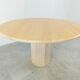 Table à manger ronde italienne en travertin années 1970
