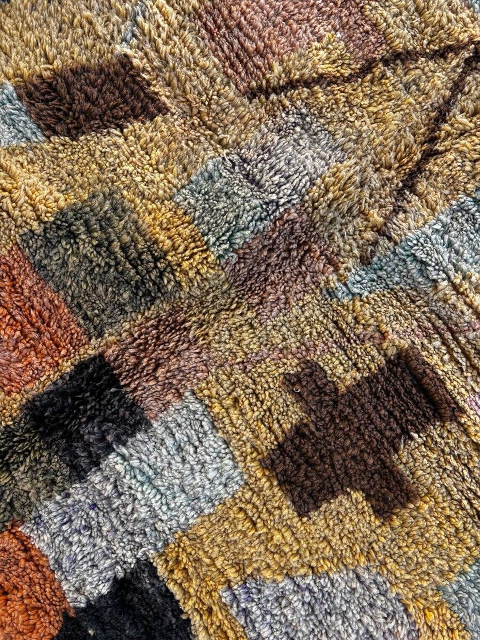 Tapis jaune moderne berbere marocain en laine