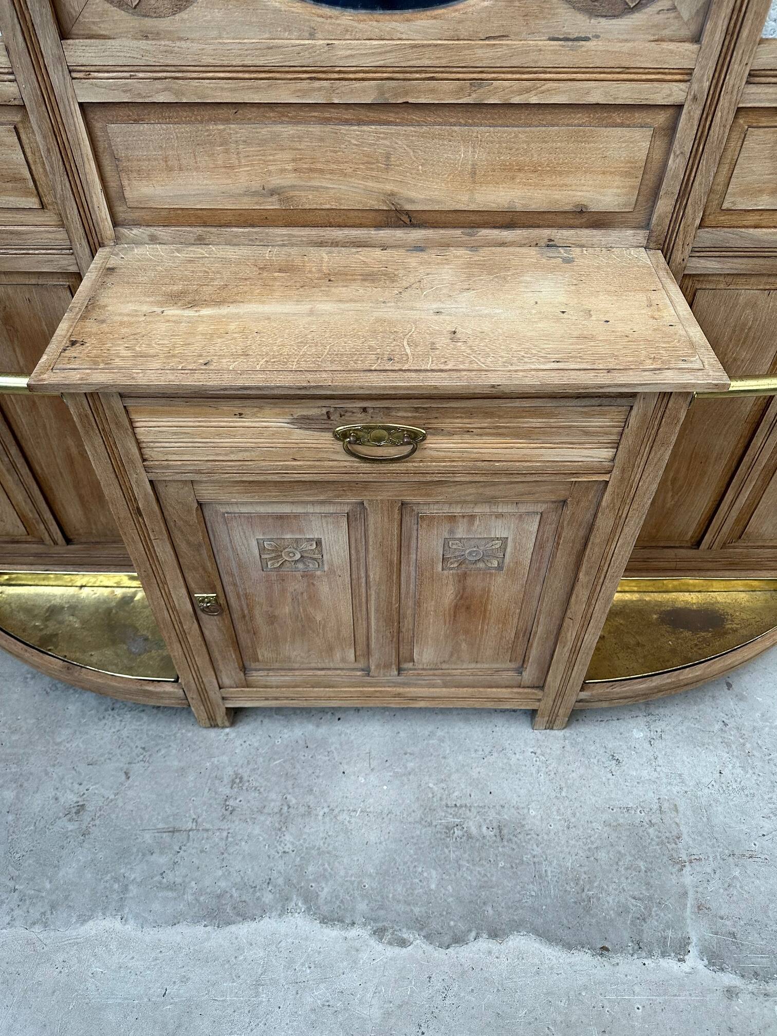 Grand vestiaire d’entrée en chêne Début XXème