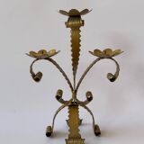 Chandelier vintage stylisé en fer forgé doré