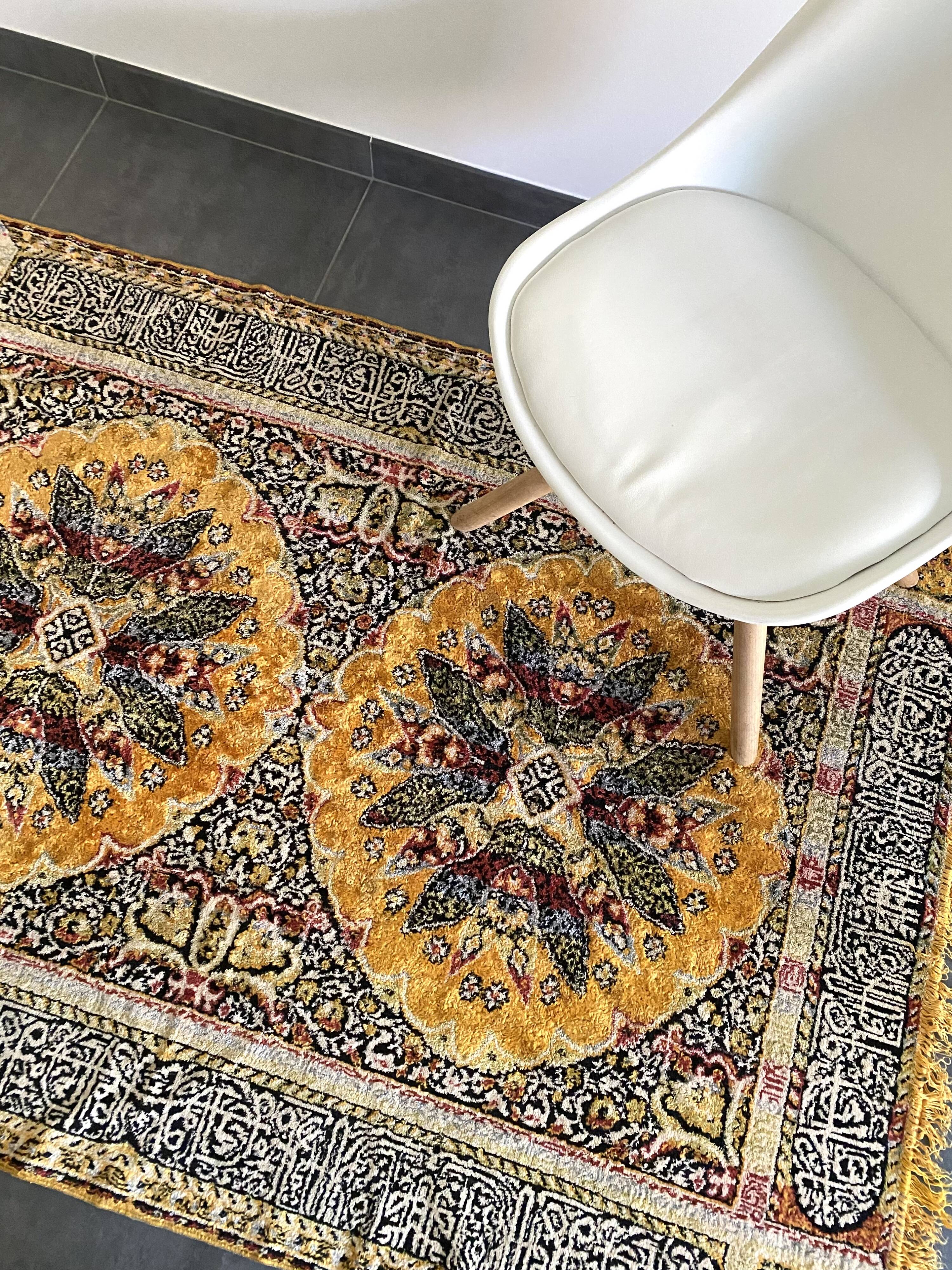 Silky vintage oriental rug 116X168 cm