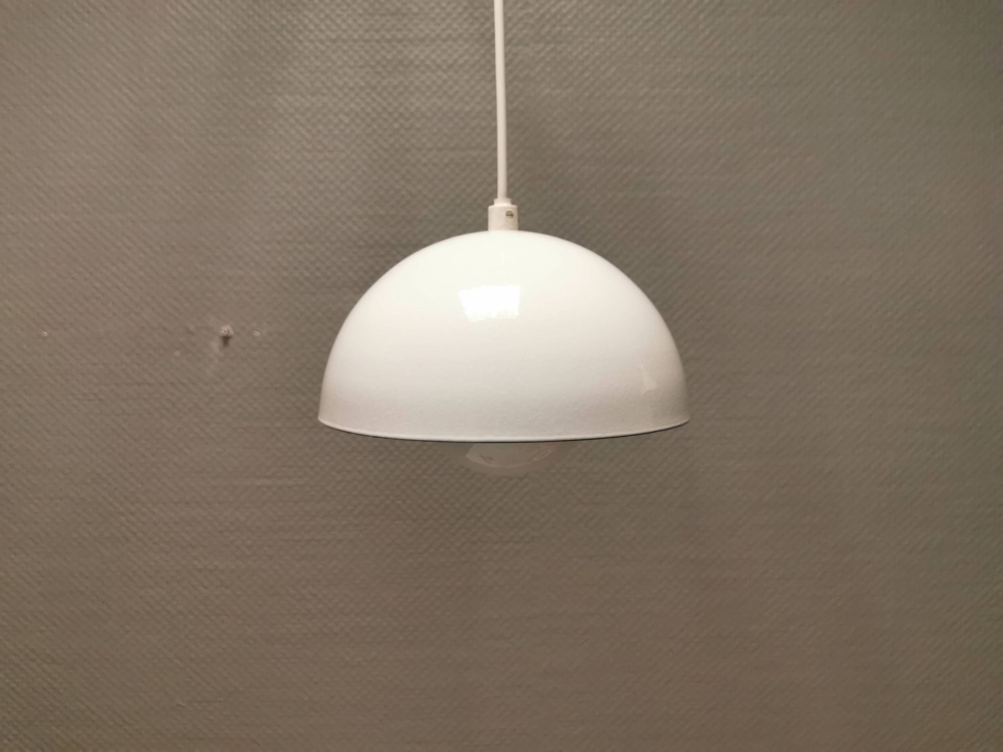 One of the old Flowerpot vp1 in enamel, designed by Verner Panton.
