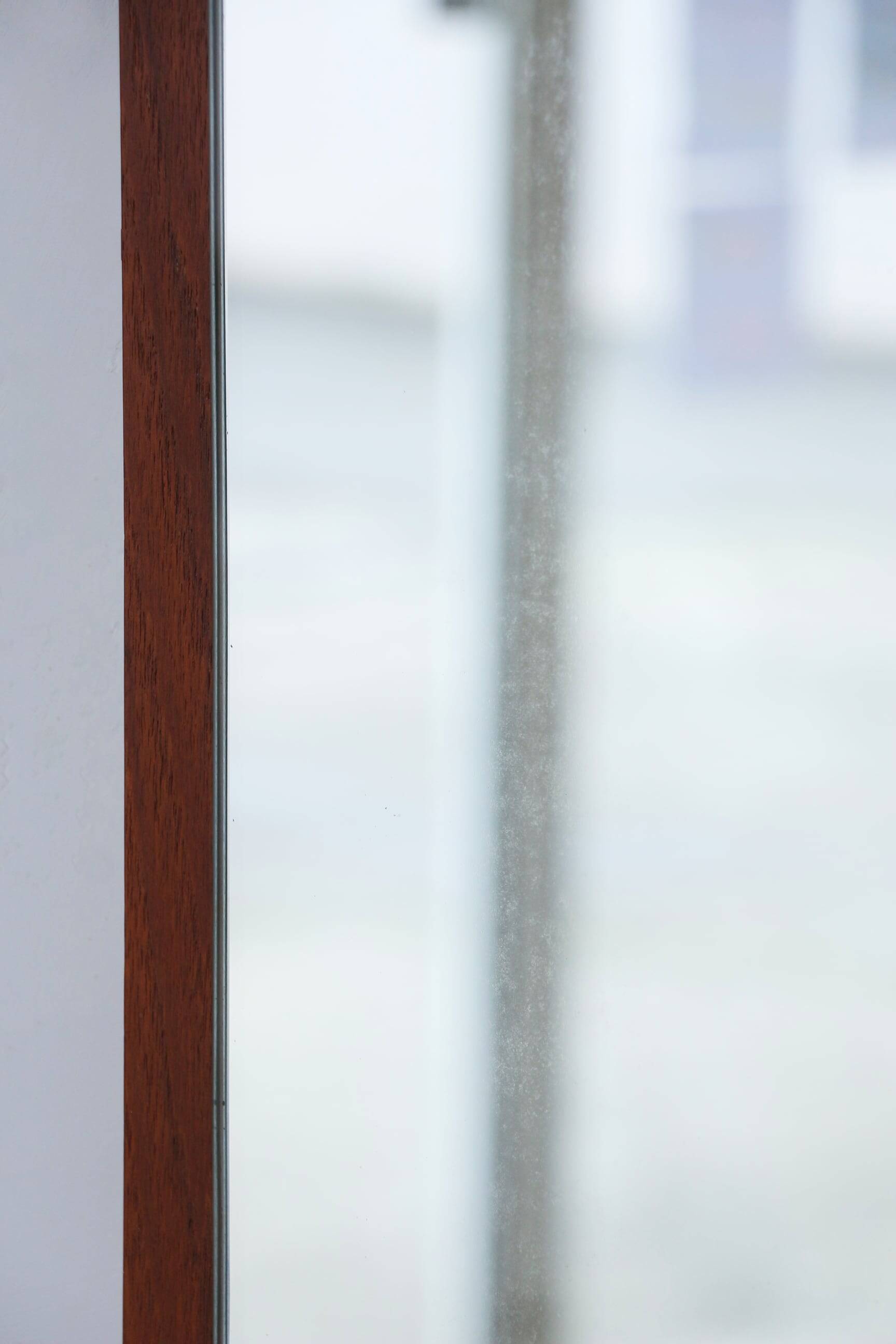 Miroir scandinave vintage en teck – Années 60