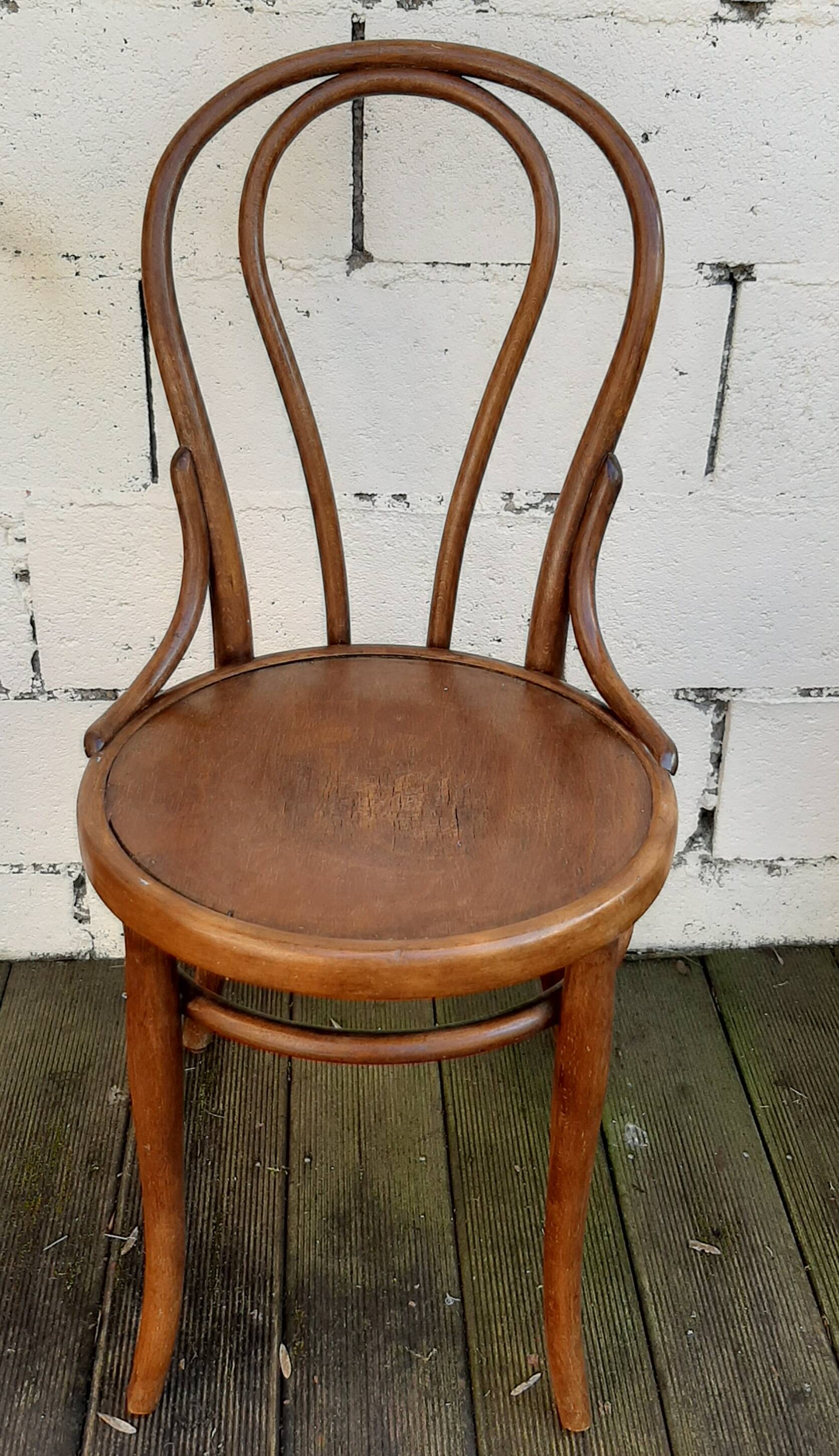 set of 4 Thonet bistro chairs with wooden seats N°4118