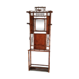 Coat-wearing coats, hats and umbrellas