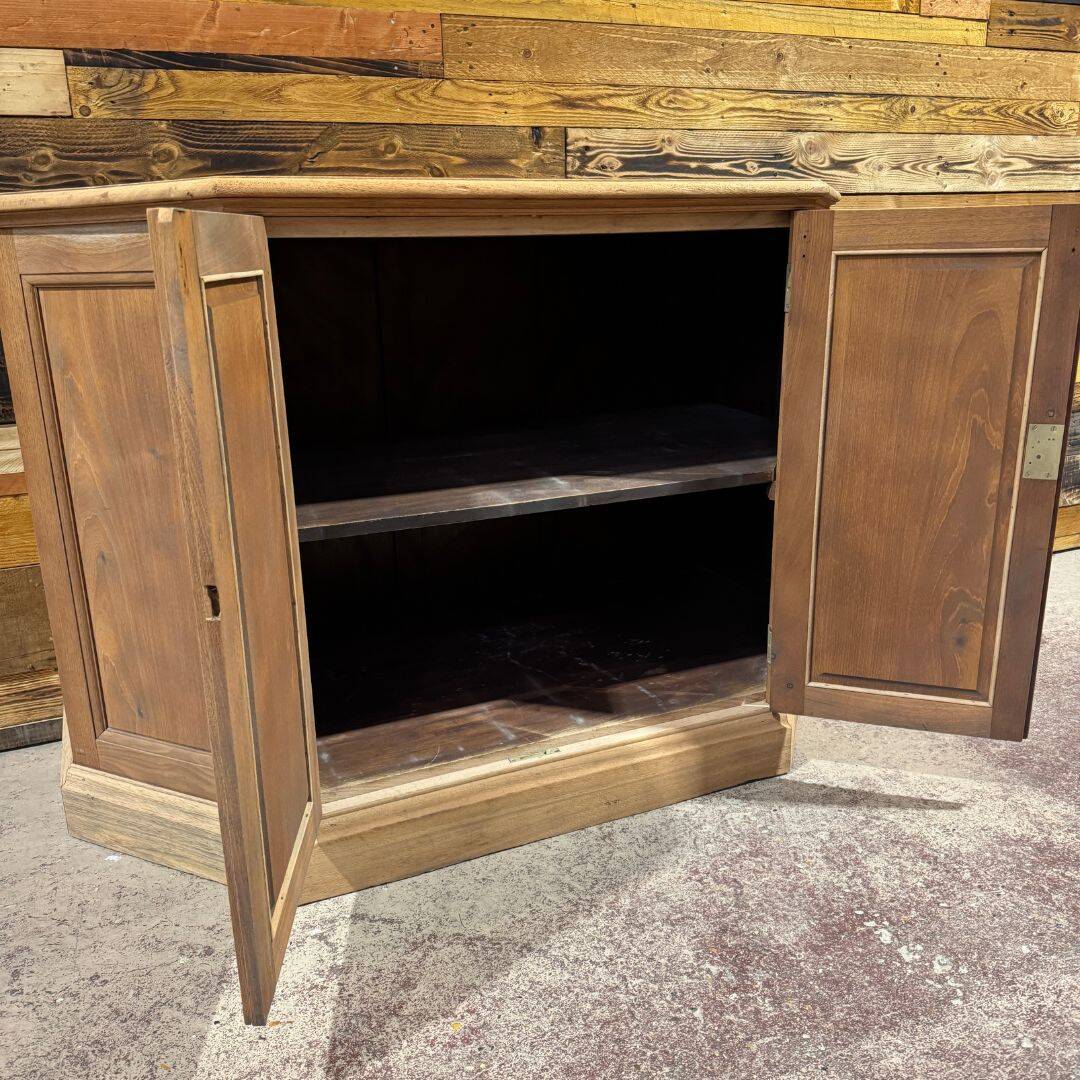 Small auxiliary buffet in sandblasted walnut - 1950s design