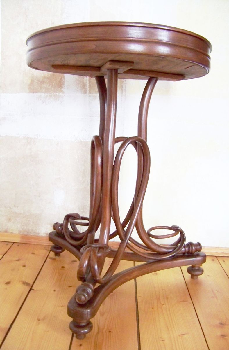 Table model 1001 antique flower by J & J Kohn 1880 s