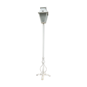 Lampadaire blanc fer