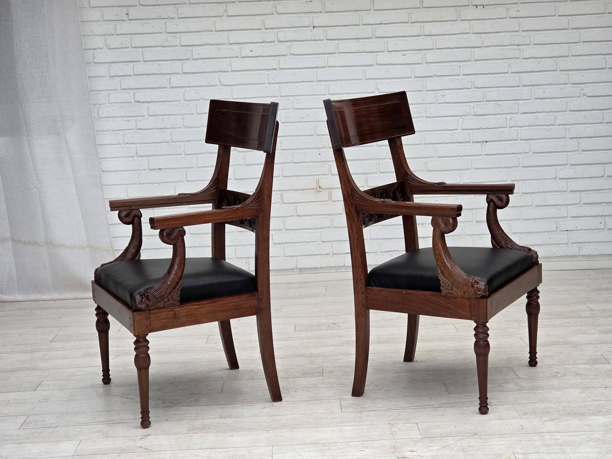 1920-30s, set of 2 armchairs, design after Georges Jacob, carved teak wood.