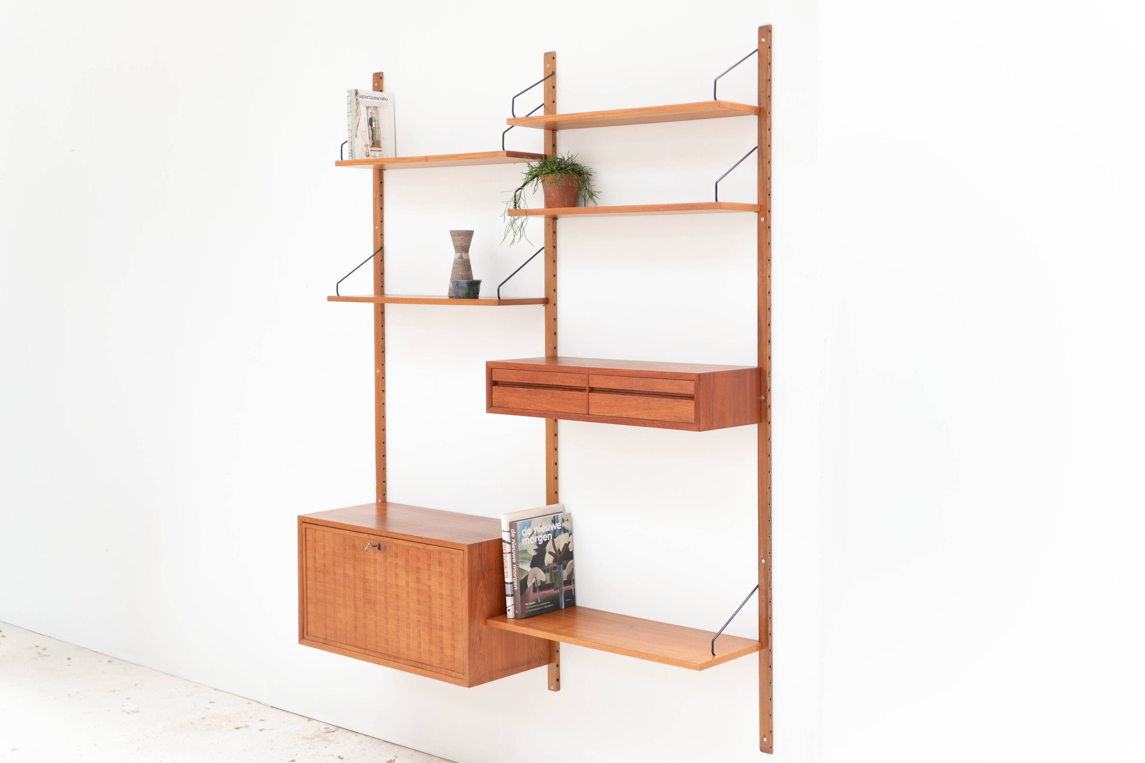 2-Bay Wall unit by Poul Cadovius