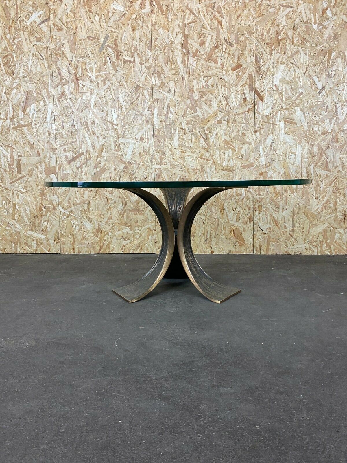Table basse des années 60 70 Luciano Frigerio Table en verre en bronze brutaliste des années 60