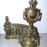 Paire de chenets en bronze de style Louis XVI - époque Napoléon III - XIXe siècle