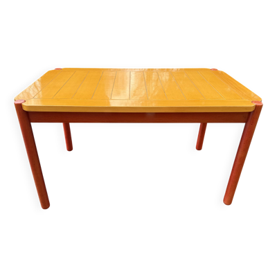 Tables à manger Vico Magistretti année 1960