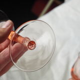 Set of 4 pink rosé glasses with twisted foot - 70s / 80s