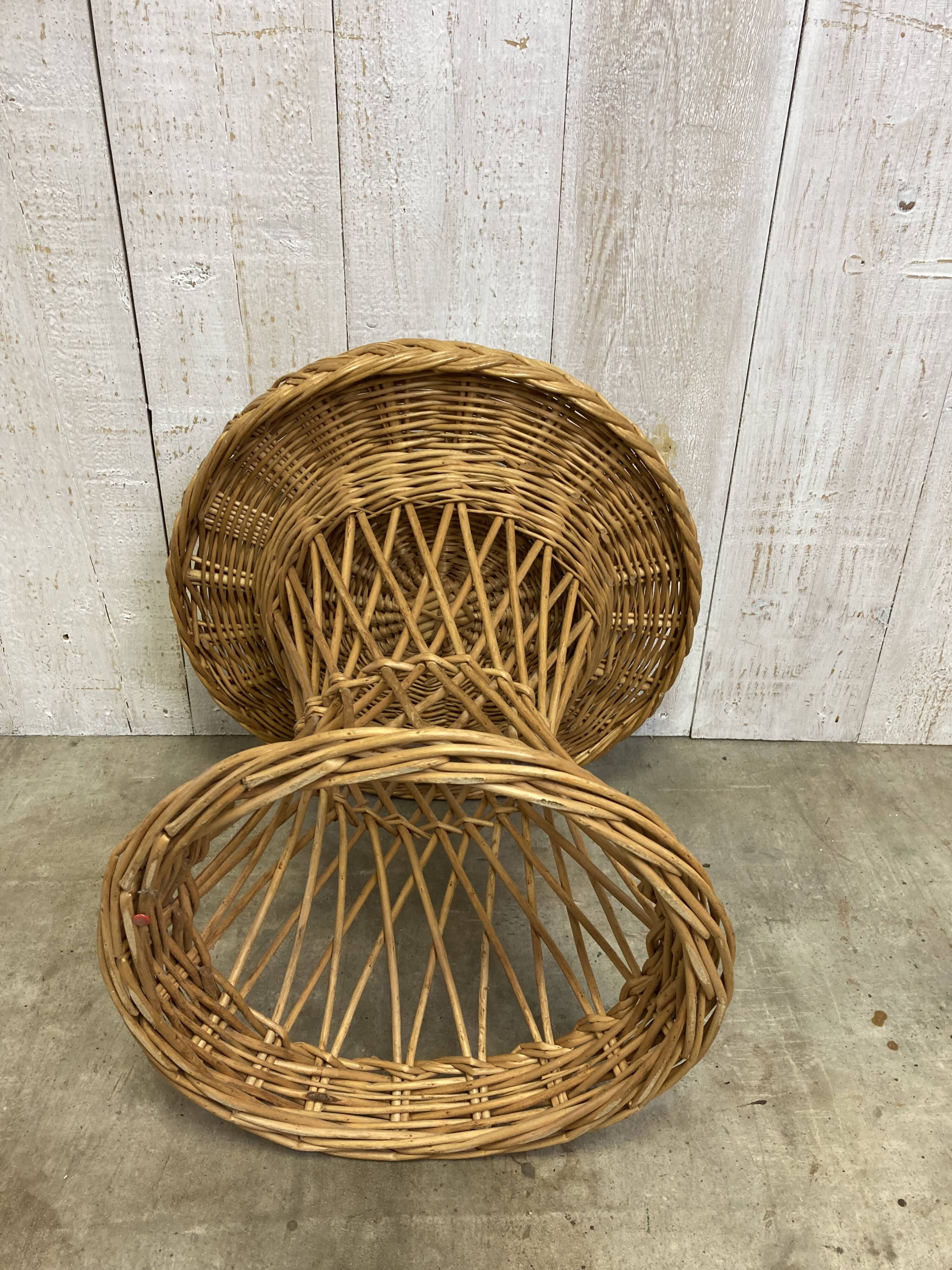 Vintage wicker pedestal table