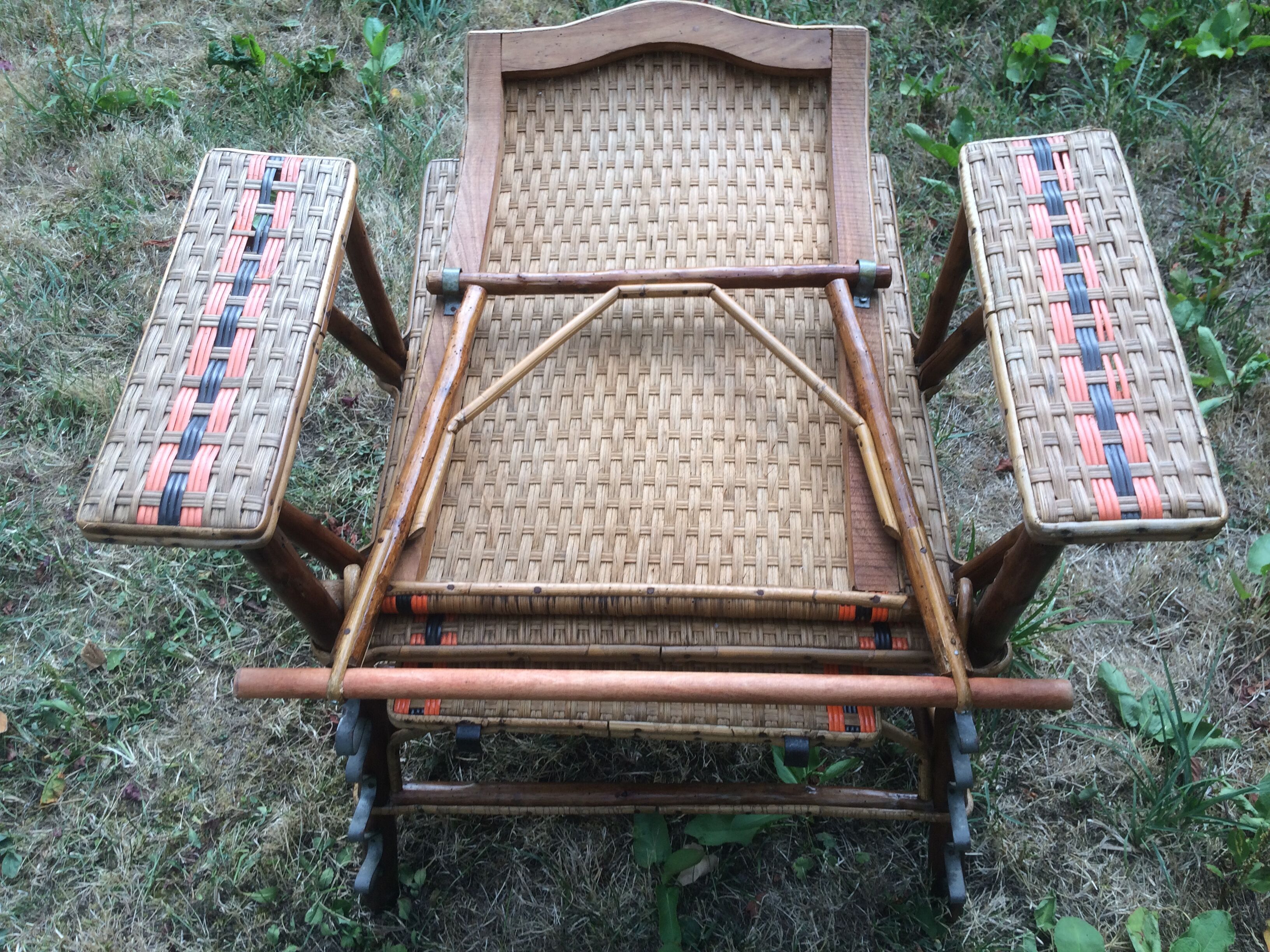 Rattan lounge chair